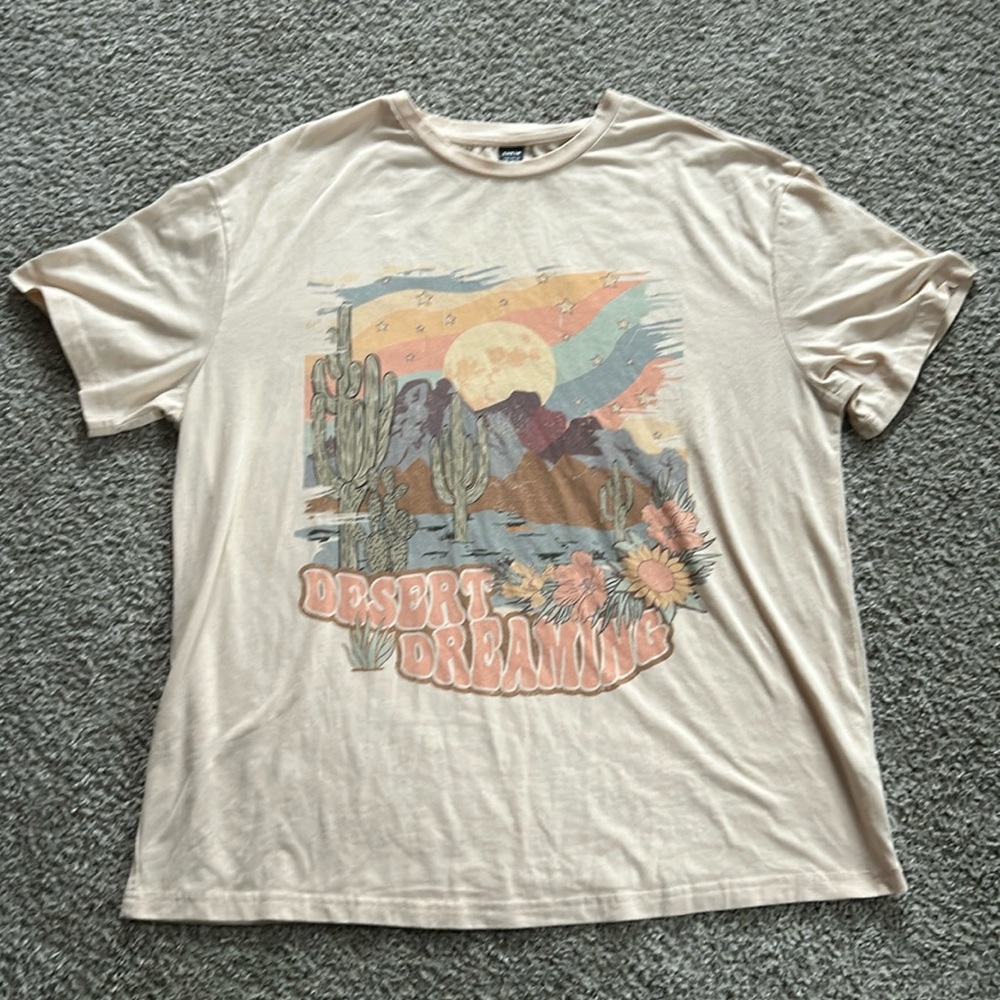 SHEIN Oversized XS Graphic Tshirt